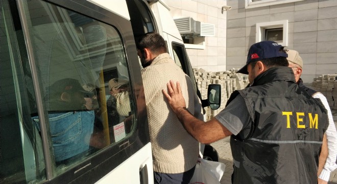 FETÖ'den 8 askere adli kontrol 
